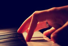 切尔西主场击败曼联，实现反弹