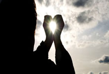 阿尔及利亚击剑选手在冠军赛中力压对手